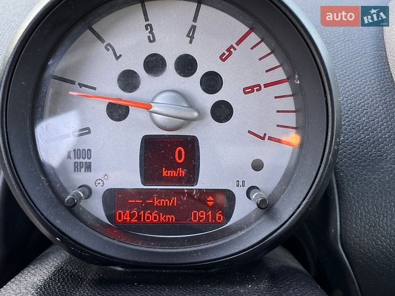 Хэтчбек MINI Cooper 2011 в Львове
