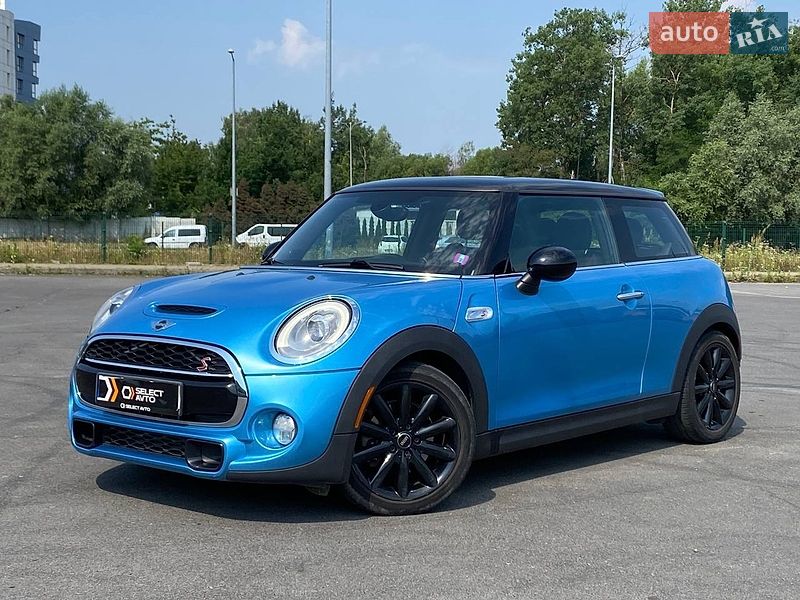 Хэтчбек MINI Cooper 2015 в Львове