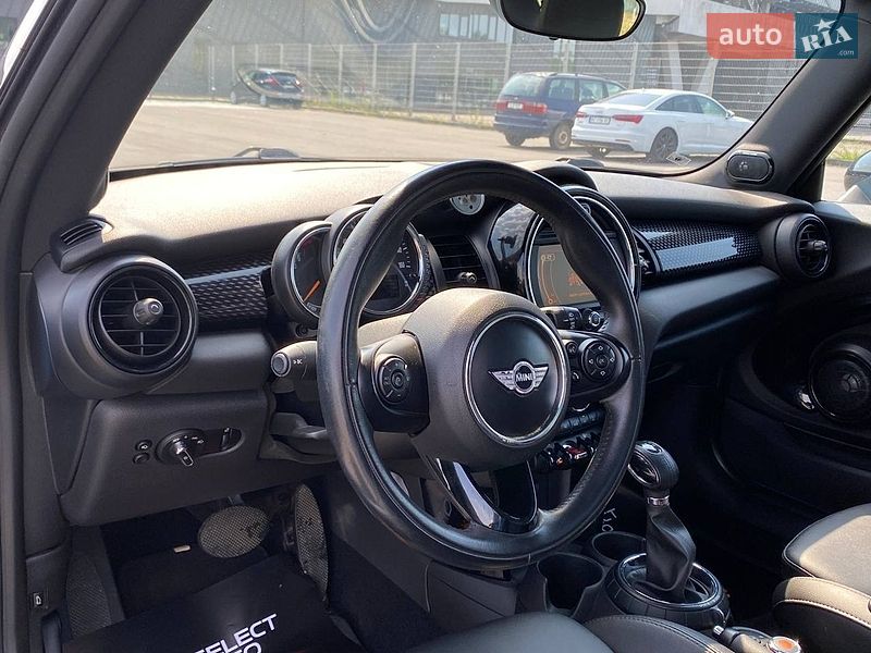 Хэтчбек MINI Cooper 2015 в Львове