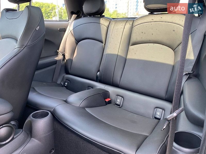 Хэтчбек MINI Cooper 2015 в Львове