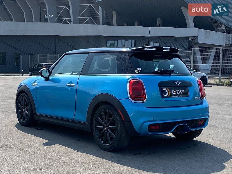 Хэтчбек MINI Cooper 2015 в Львове