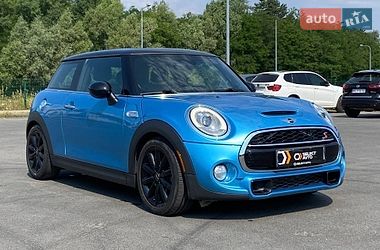 Хэтчбек MINI Cooper 2015 в Львове