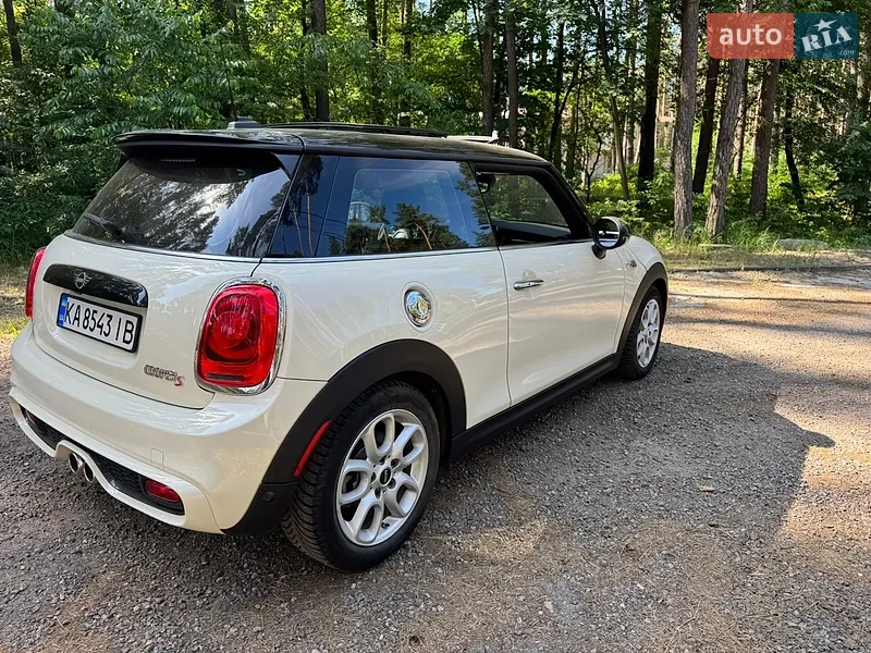 MINI Cooper 2018 VIN WMWXP7C55K2A51561 фото оголошення 6 з 37