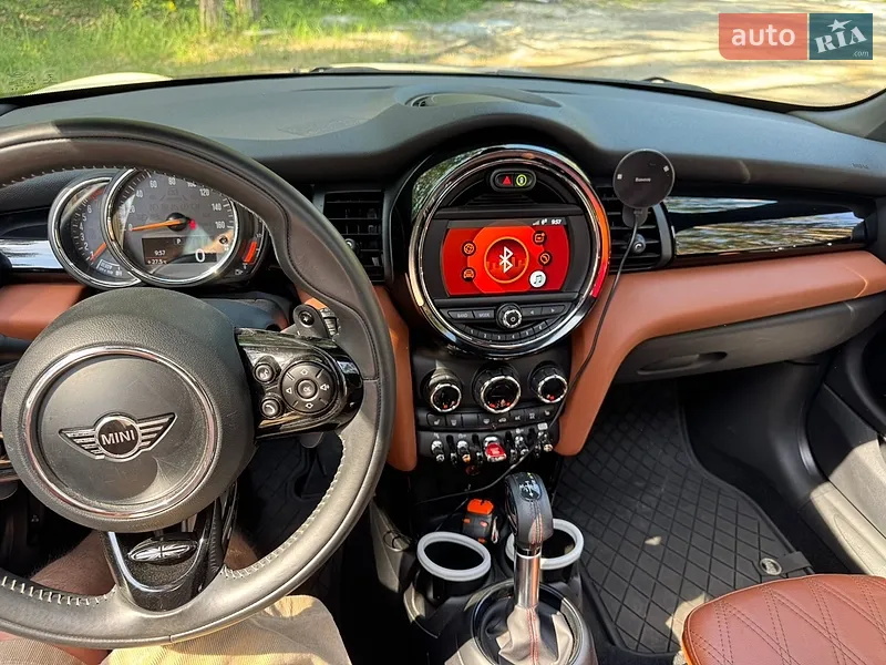MINI Cooper 2018 VIN WMWXP7C55K2A51561 фото оголошення 10 з 37