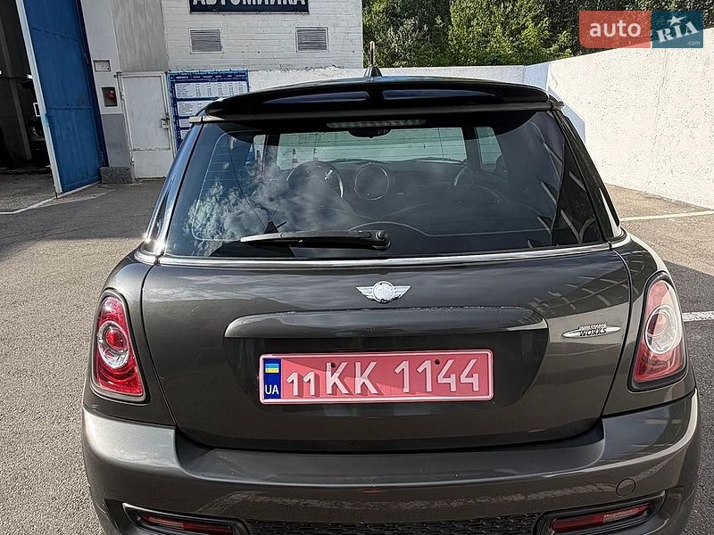Хэтчбек MINI Cooper 2010 в Киеве