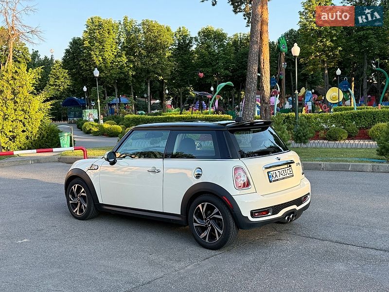 Хэтчбек MINI Cooper 2013 в Харькове