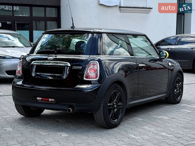 Хетчбек MINI Cooper 2013 в Чернівцях