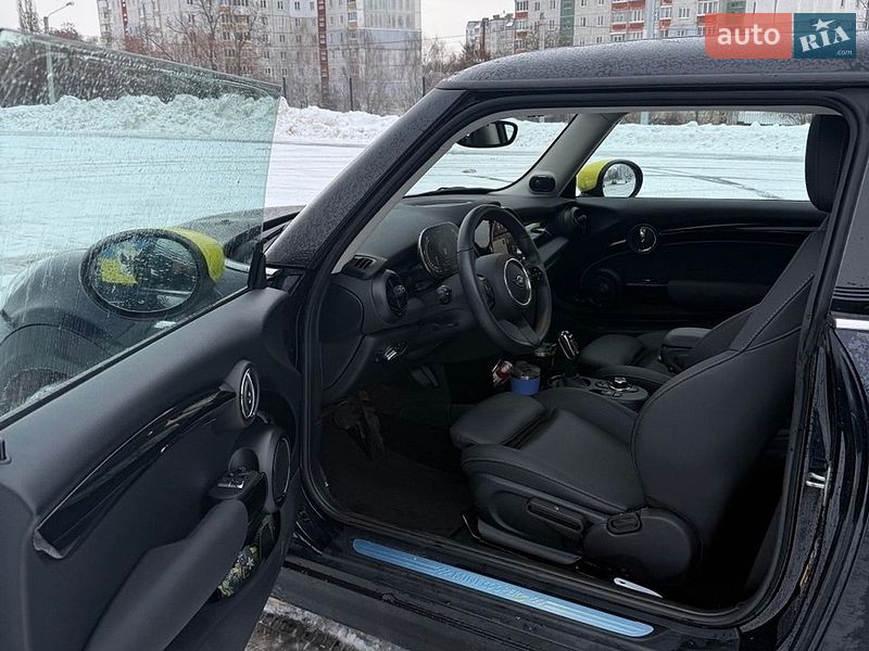 Хэтчбек MINI Cooper 2023 в Киеве фото 11 Хэтчбек MINI Cooper 2023 в Киеве