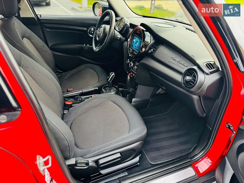 Хэтчбек MINI Cooper 2020 в Здолбунове