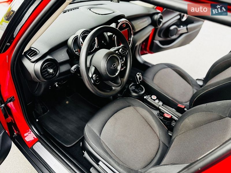 Хэтчбек MINI Cooper 2020 в Здолбунове