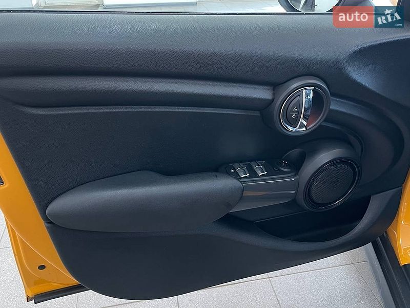 Хэтчбек MINI Cooper 2015 в Киеве
