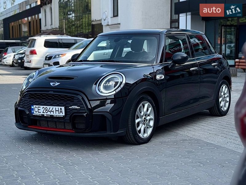 Хэтчбек MINI Cooper 2017 в Черновцах