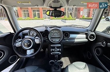 Хэтчбек MINI Cooper 2010 в Киеве
