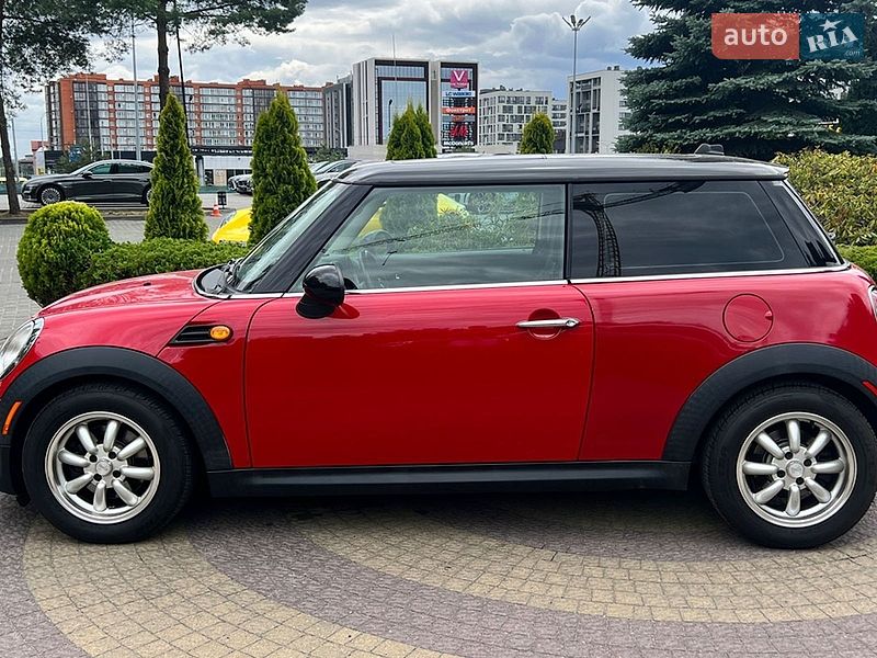 Хэтчбек MINI Cooper 2012 в Львове