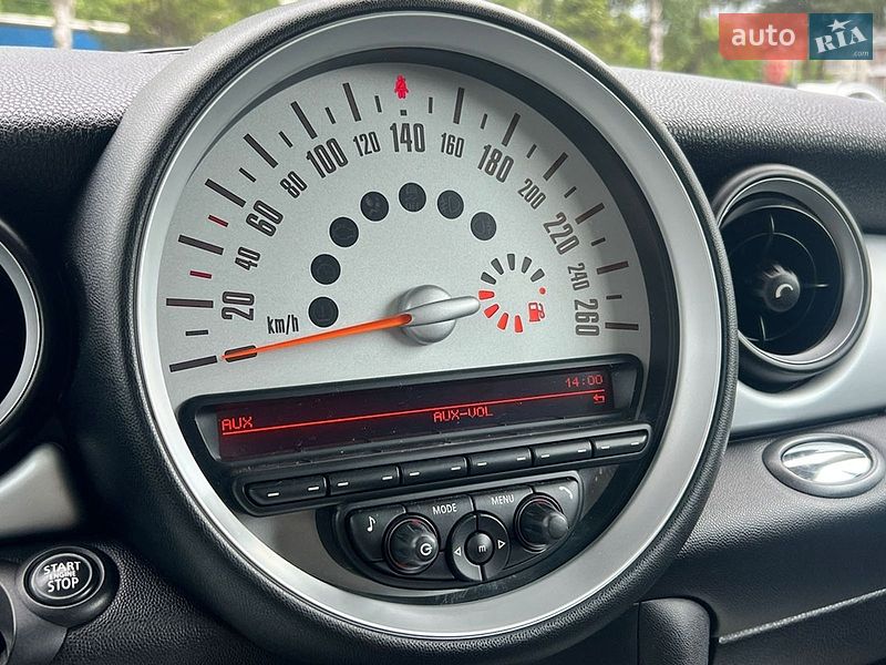 Хэтчбек MINI Cooper 2012 в Львове