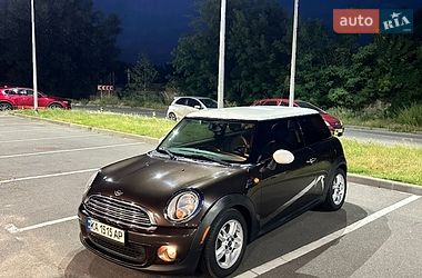 Хэтчбек MINI Cooper 2010 в Киеве