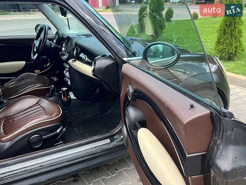 Хэтчбек MINI Cooper 2009 в Житомире