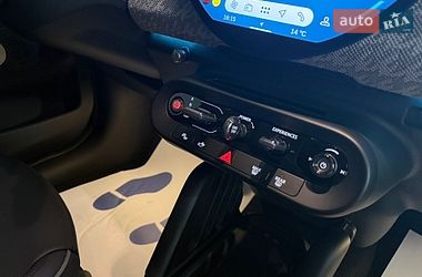 Хэтчбек MINI Cooper 2024 в Львове