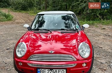 Хэтчбек MINI Cooper 2002 в Украинке