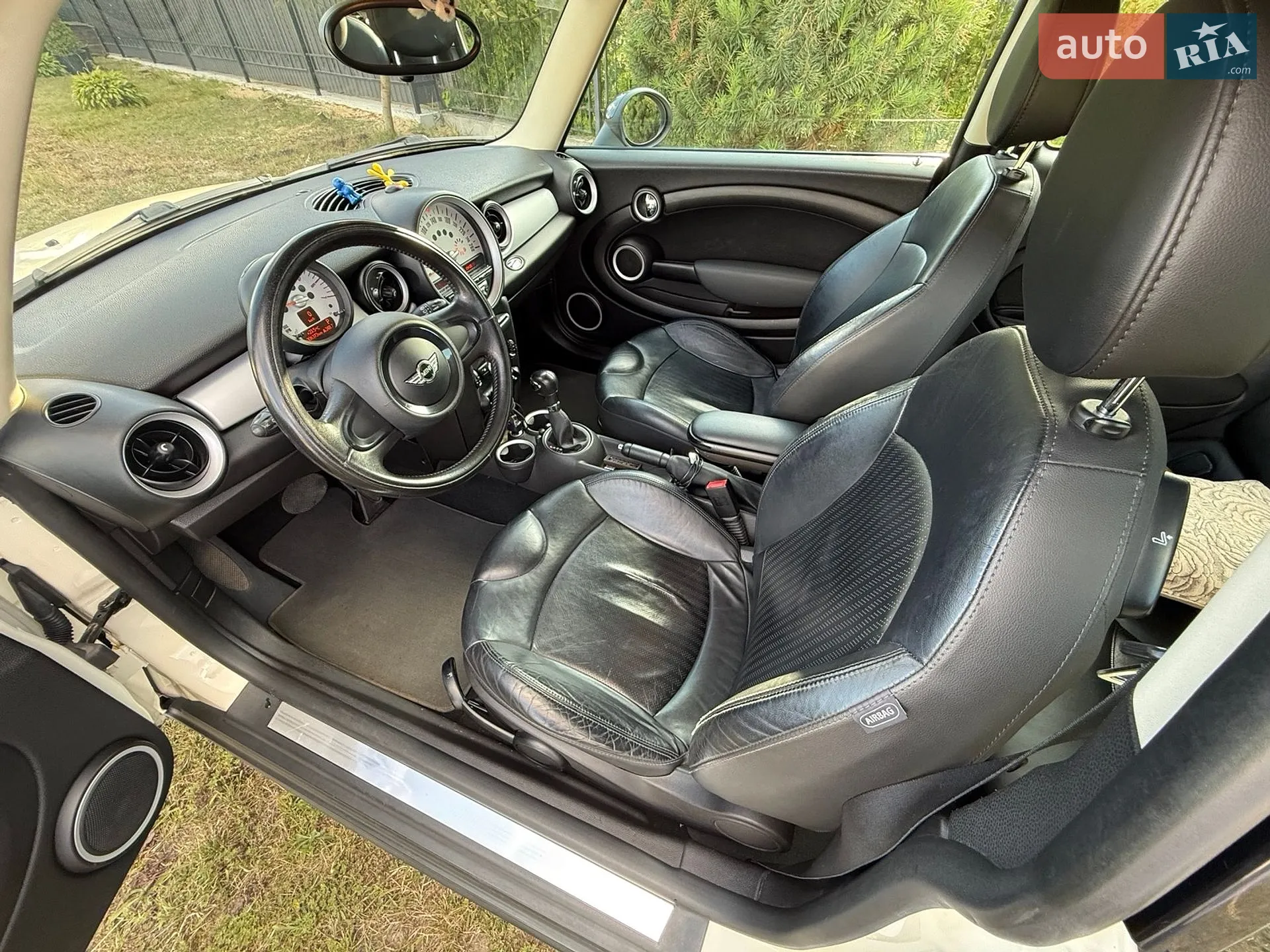 2011 MINI Cooper - мініатюра 8
