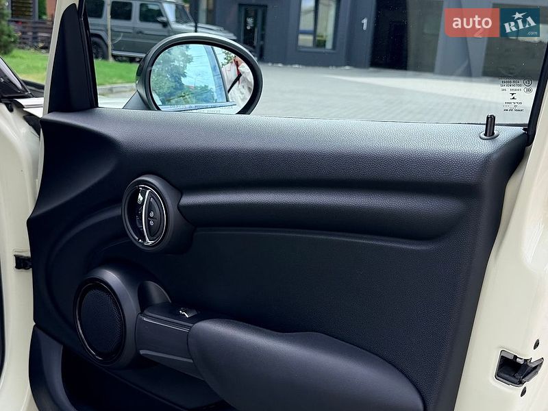 Хетчбек MINI Cooper 2015 в Хмельницькому