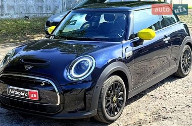 Хэтчбек MINI Cooper 2023 в Киеве