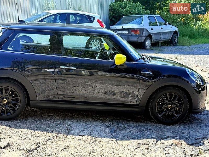 Хетчбек MINI Cooper 2023 в Києві