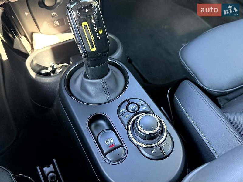 Хетчбек MINI Cooper 2023 в Києві