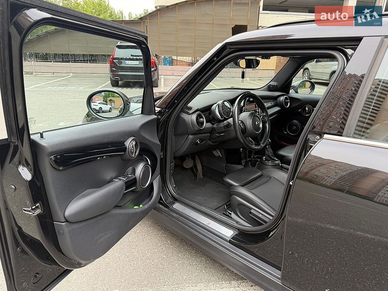Хэтчбек MINI Cooper 2015 в Киеве