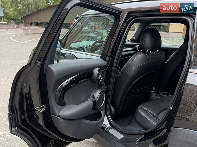 Хэтчбек MINI Cooper 2015 в Киеве