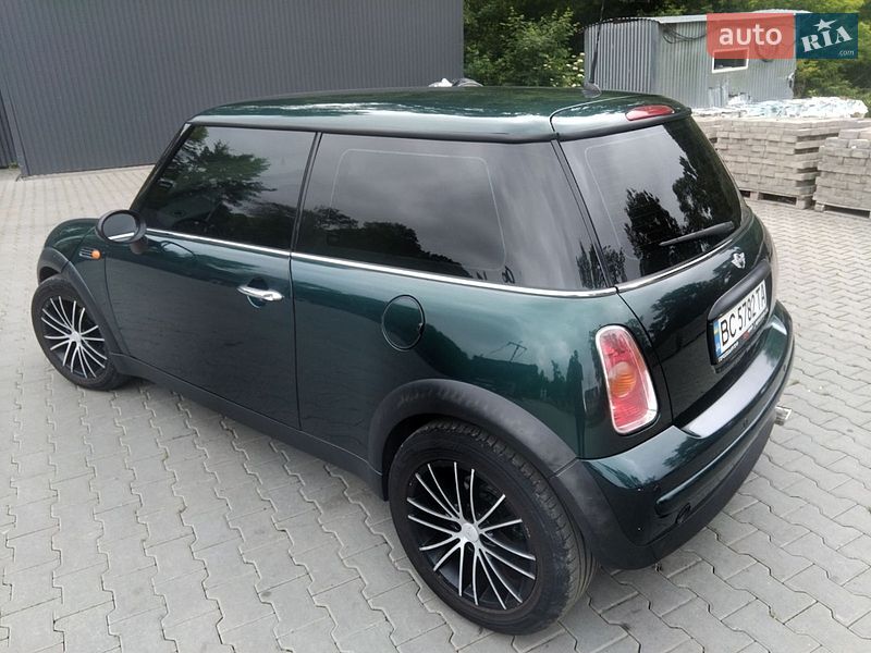 Хетчбек MINI Cooper 2002 в Дрогобичі