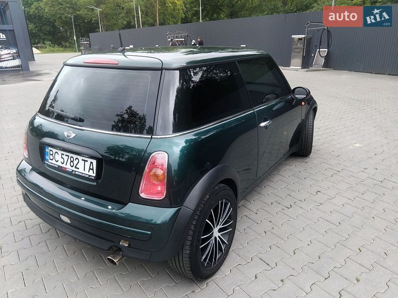Хетчбек MINI Cooper 2002 в Дрогобичі