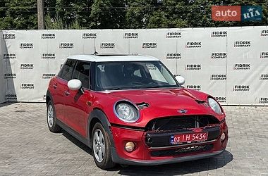 Хэтчбек MINI Cooper 2017 в Луцке