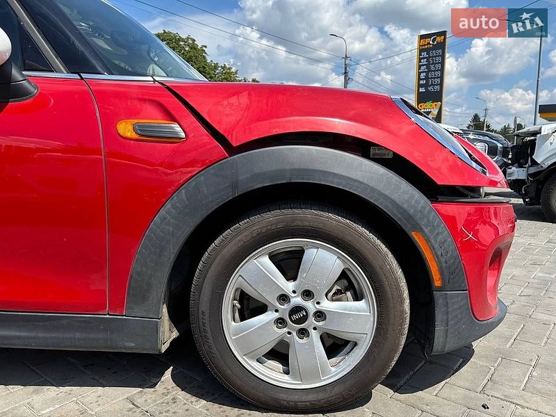 Хэтчбек MINI Cooper 2017 в Луцке