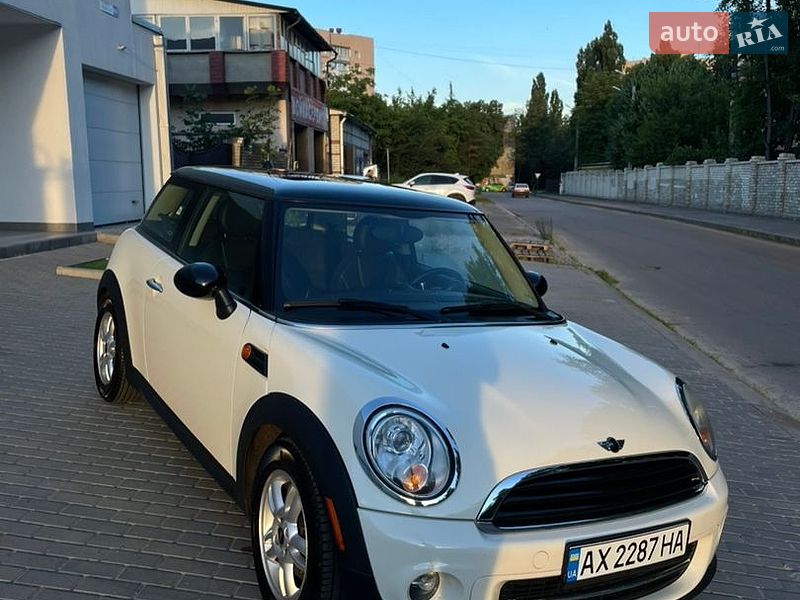 Хэтчбек MINI Cooper 2012 в Коломые