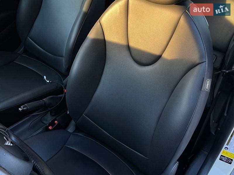 Хэтчбек MINI Cooper 2012 в Коломые