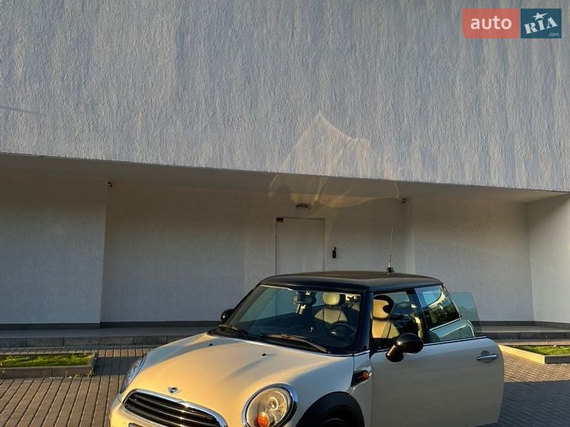 Хэтчбек MINI Cooper 2012 в Коломые