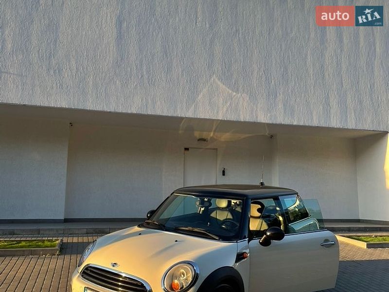 Хэтчбек MINI Cooper 2012 в Коломые