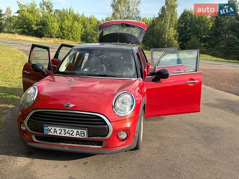 Хэтчбек MINI Cooper 2015 в Киеве фото 3 Хэтчбек MINI Cooper 2015 в Киеве