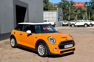 Хэтчбек MINI Cooper 2015 в Киеве