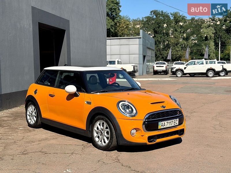 Хэтчбек MINI Cooper 2015 в Киеве