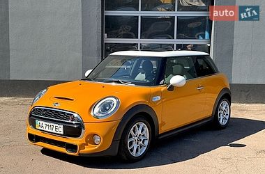 Хэтчбек MINI Cooper 2015 в Киеве