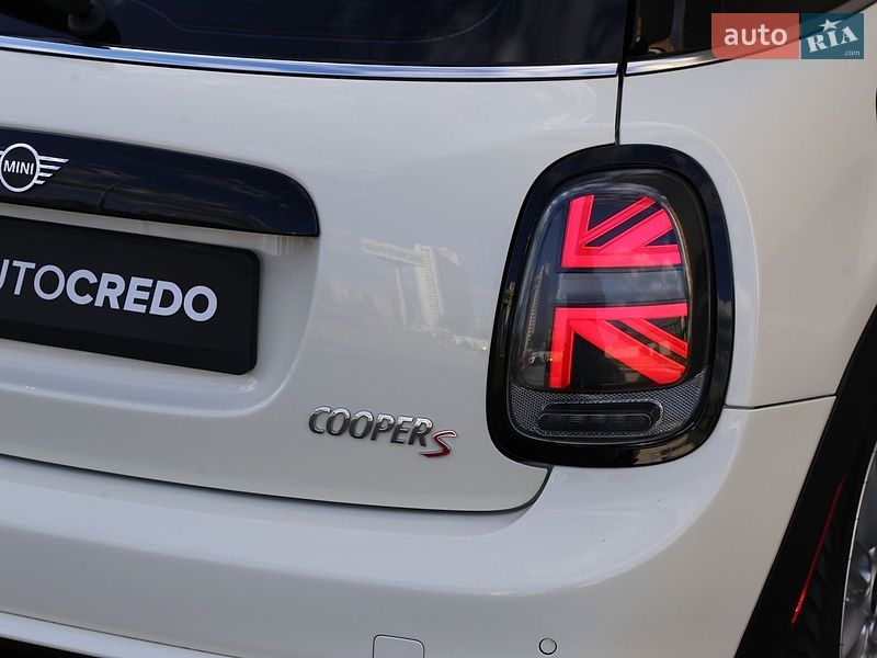 Хэтчбек MINI Cooper 2018 в Киеве