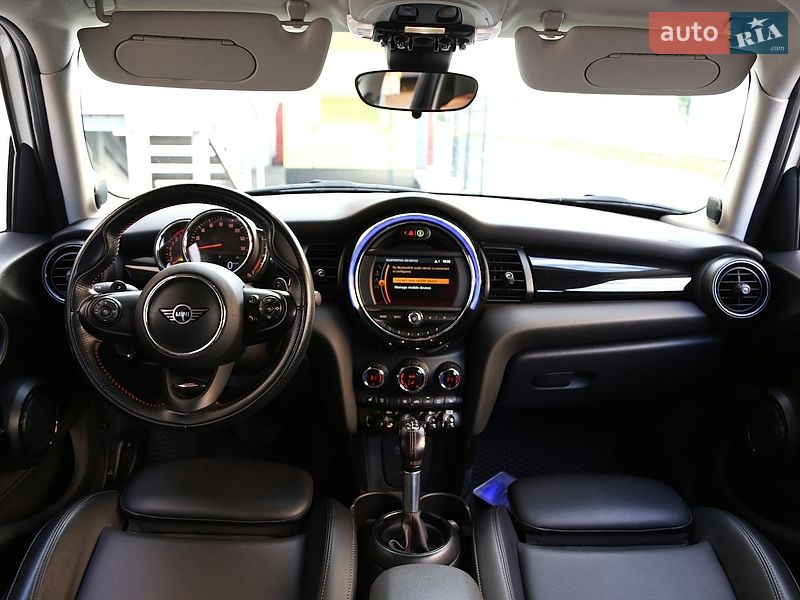 Хэтчбек MINI Cooper 2018 в Киеве