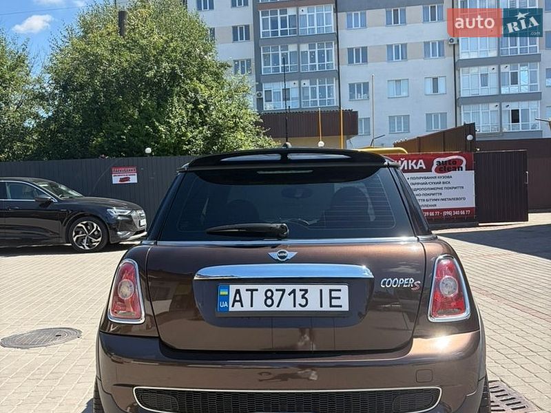 Хэтчбек MINI Cooper 2009 в Ивано-Франковске