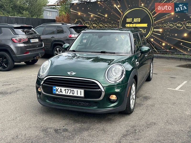 Хэтчбек MINI Cooper 2017 в Киеве