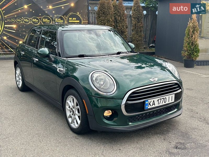 Хэтчбек MINI Cooper 2017 в Киеве