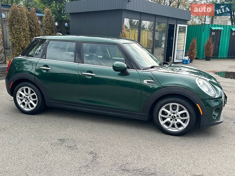 Хэтчбек MINI Cooper 2017 в Киеве