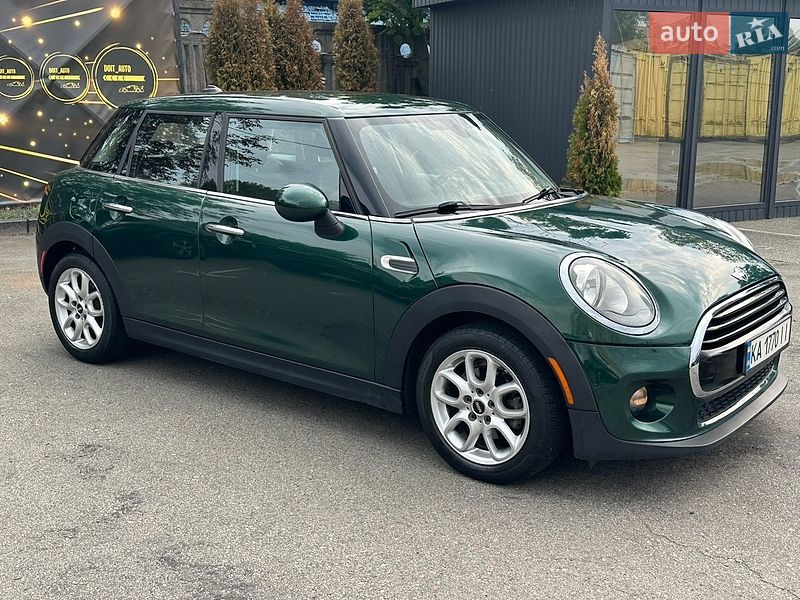 Хэтчбек MINI Cooper 2017 в Киеве