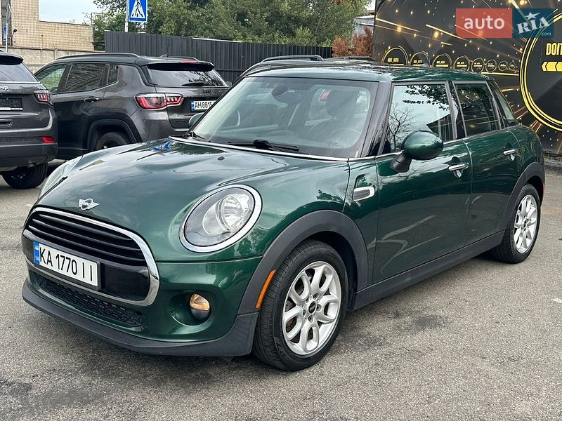 Хэтчбек MINI Cooper 2017 в Киеве